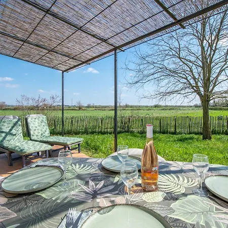 Apartment De Gardian Le Cailar